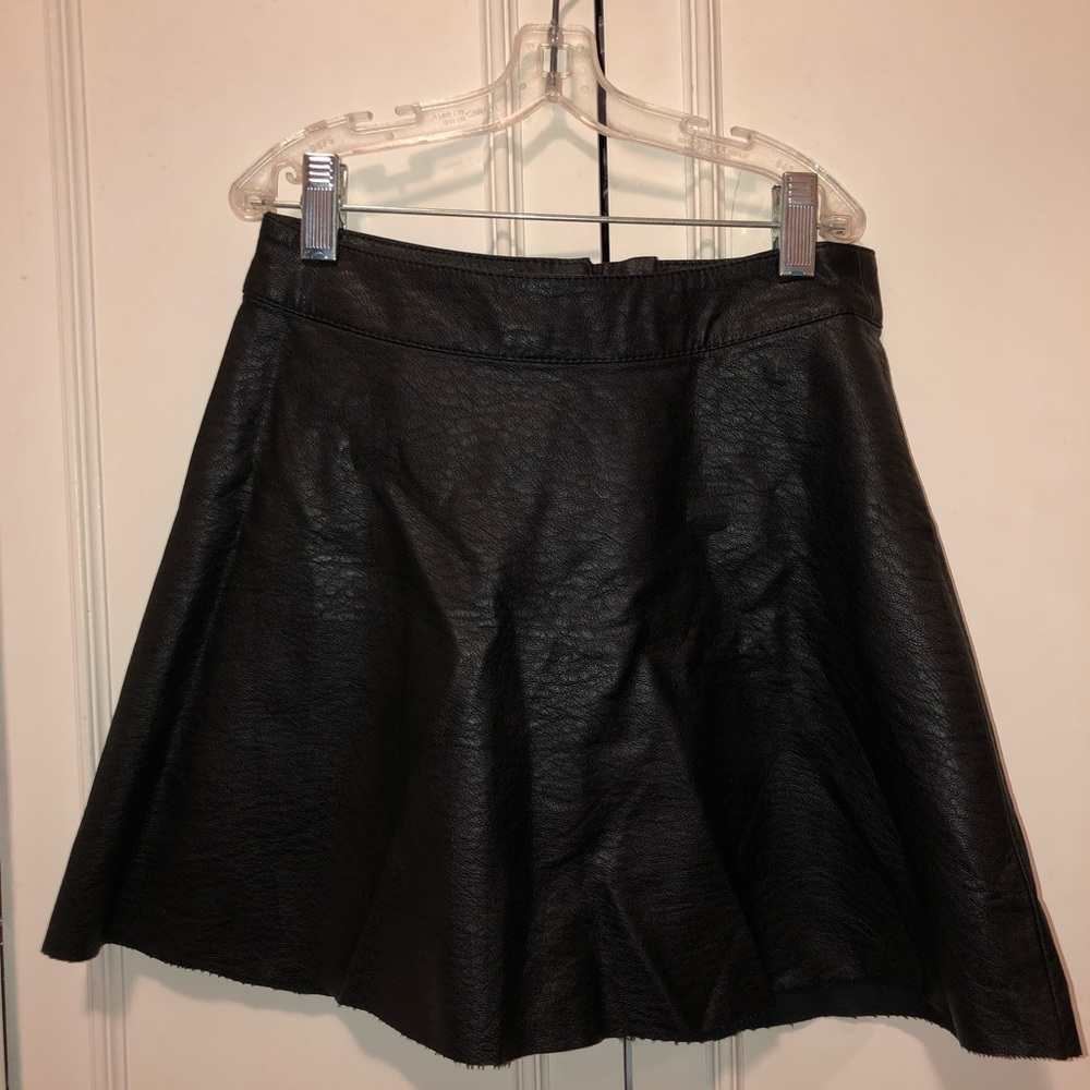 H AND M FAUX LEATHER SKIRT size 2